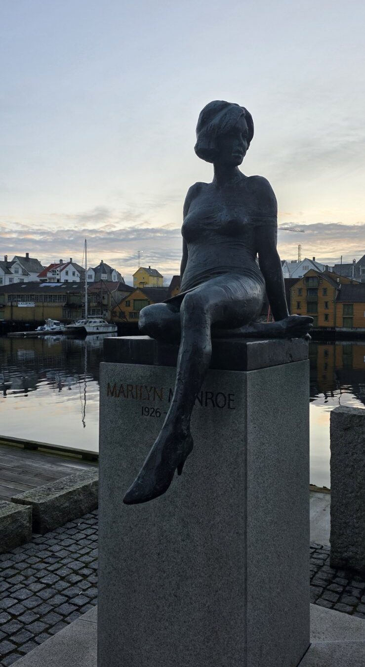 Marilyn Monroe statue, Haugesund harbour
